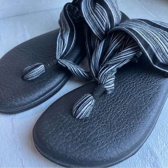 ** sanuk Yoga Sling 2 Sandals Black and Gray Stripe Size 7 - Picture 2 of 8